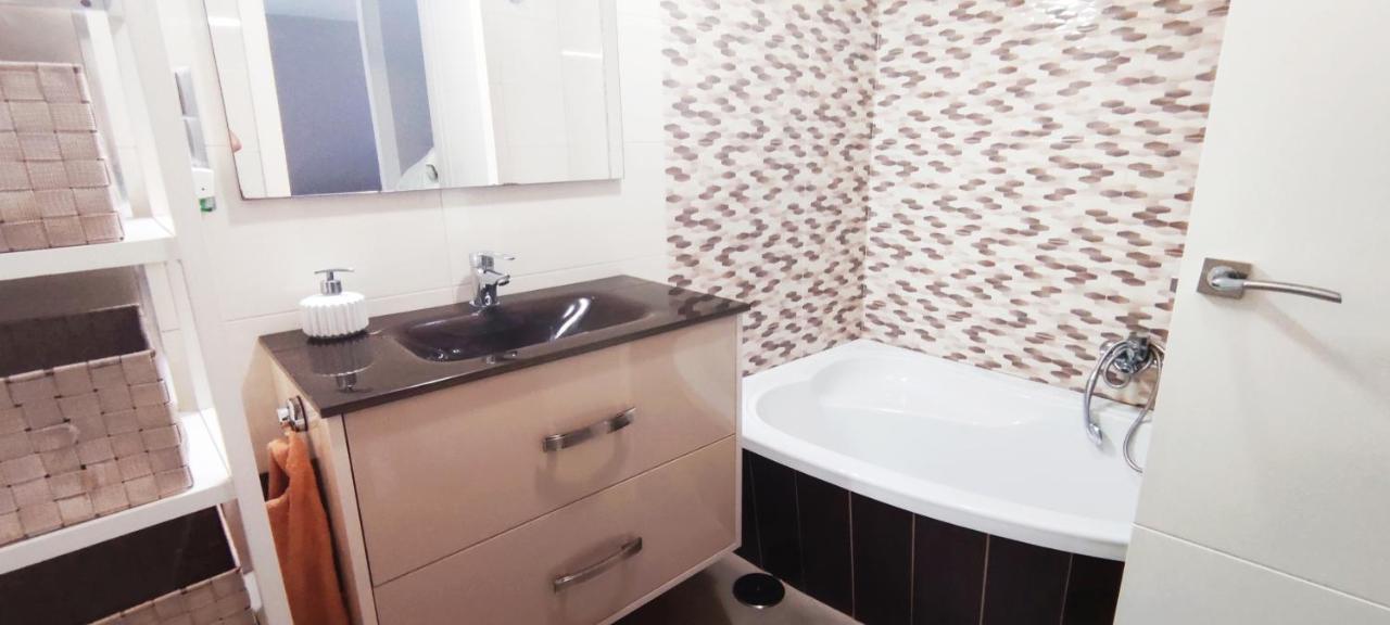 Appartement Piso 100 Metros Del Centro Del Pueblo 6 Kilometros De La Playa La Barrosa à Chiclana de la Frontera Extérieur photo